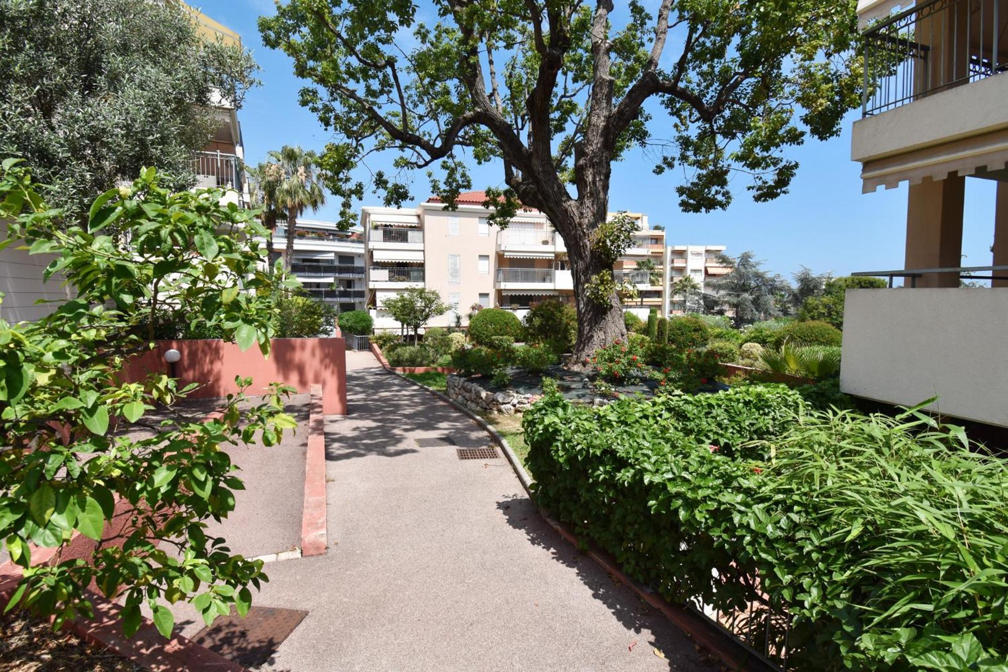 Le Cap Soleil -Standing - Piscine Collective Et Parking Prive Apartment Roquebrune-Cap-Martin Luaran gambar